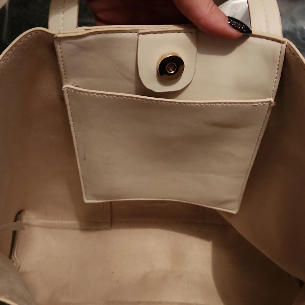 ⭐️STEVE MADDEN BAG - Picture 3 of 4